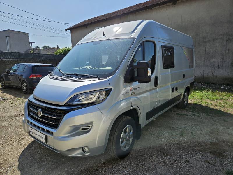 Vente d'un superbe fourgon ultra compact Dreamer Fun D42 avec lit à la française et salle de bains avec douche séparée visible à saint maurice l'éxil(38) en Isère. (73610)