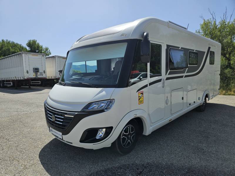 Vente d'un superbe intégral haut de gamme poids lourd Le Voyageur en boîte automatique très bien optionné à visiter sur  Lapalisse(03) dans l'Allier.